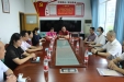 学校领导慰问我院教师代表