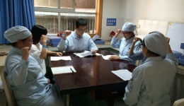 临床一支部组织开展“重温入党志愿，重温入党誓词”活动