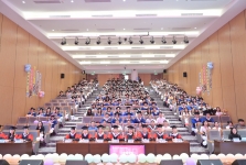 青春扬帆起航 梦想再续华章 ——口腔医学院举行2025届学生毕业典礼暨授位仪式