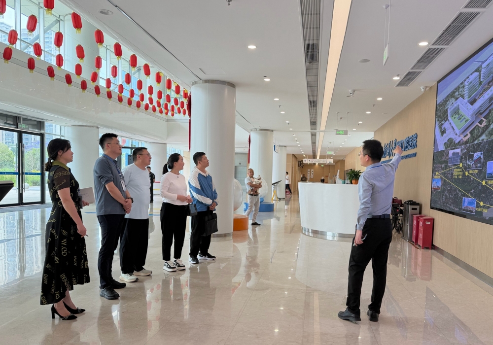 永善县黄华镇中心卫生院到我院调研交流
