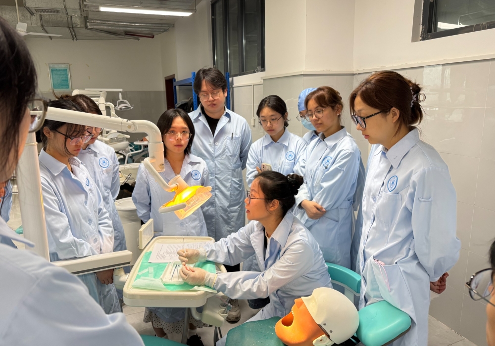 口腔医学院开展2026届口腔本科毕业考核工作