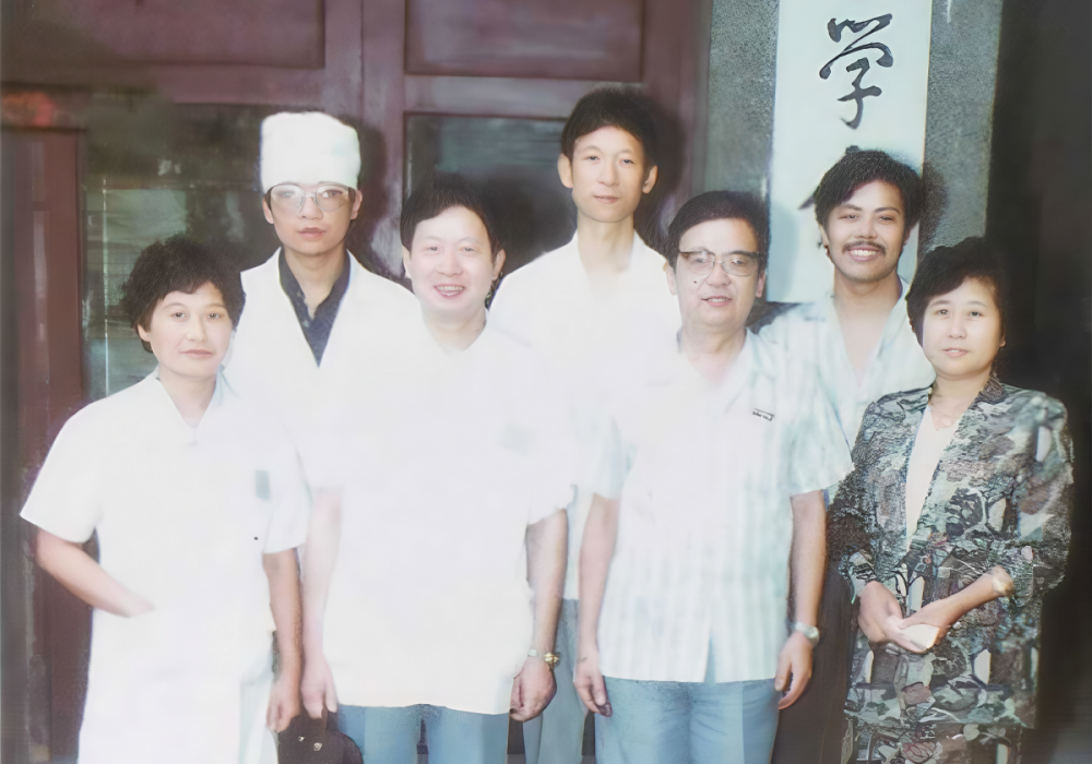 口腔医学专业办学40周年记（三）薪火接力四十载 师者仁心育桃李