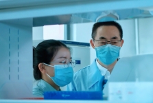 口腔医学专业办学40周年记（八）拓荒国自启新章 科研兴齿赴远途